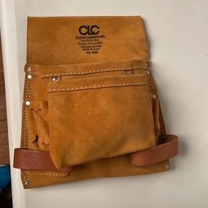 8 pocket carpenter’s suede nail and tool bag/pouch